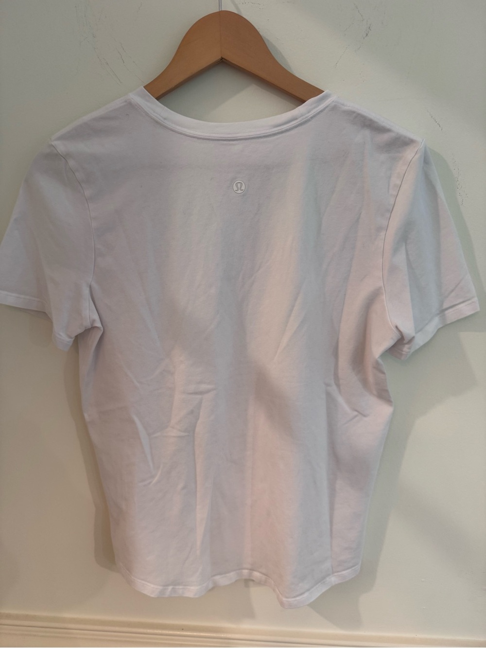lululemon athletica love White Crew Neck Tee size 6 - Picture 4 of 4